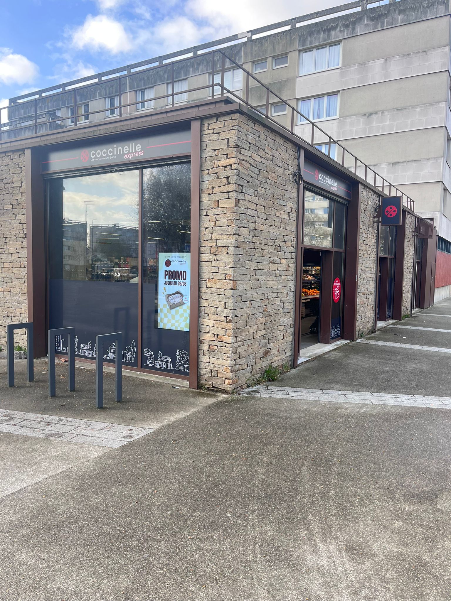 Façade Coccinelle Express Sevran