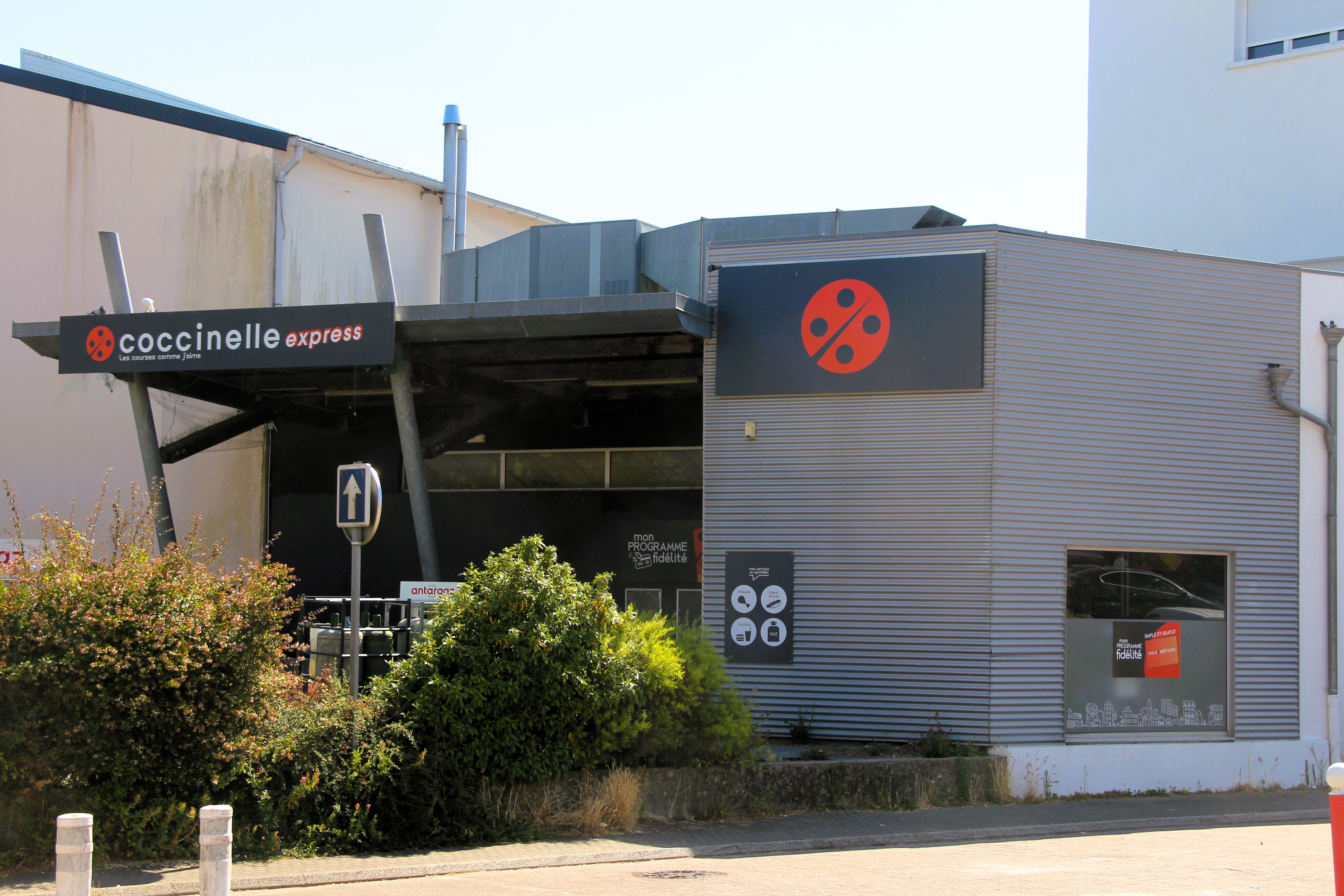 Façade Coccinelle Express Trignac